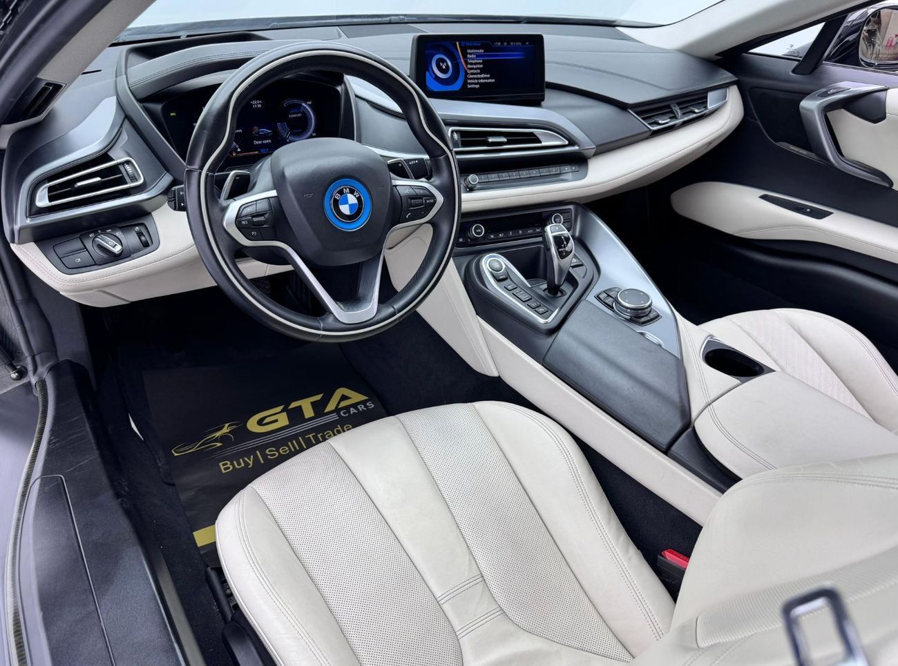 BMW i8 Plug-In Hybrid 1.5L 2015 BMW i8 eDrive, BMW Service History, Excellent Condition, Low Km, GCC