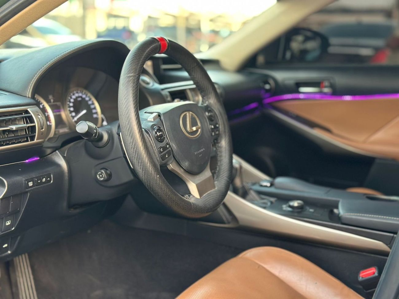 لكزس IS 350 F Sport Platinum 3.5L