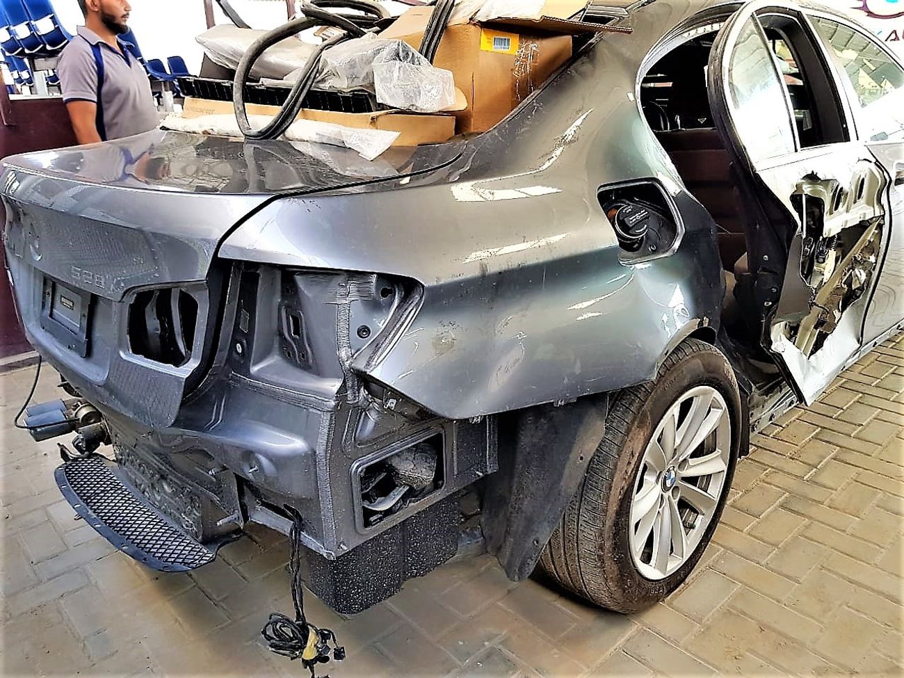 بي أم دبليو 528i