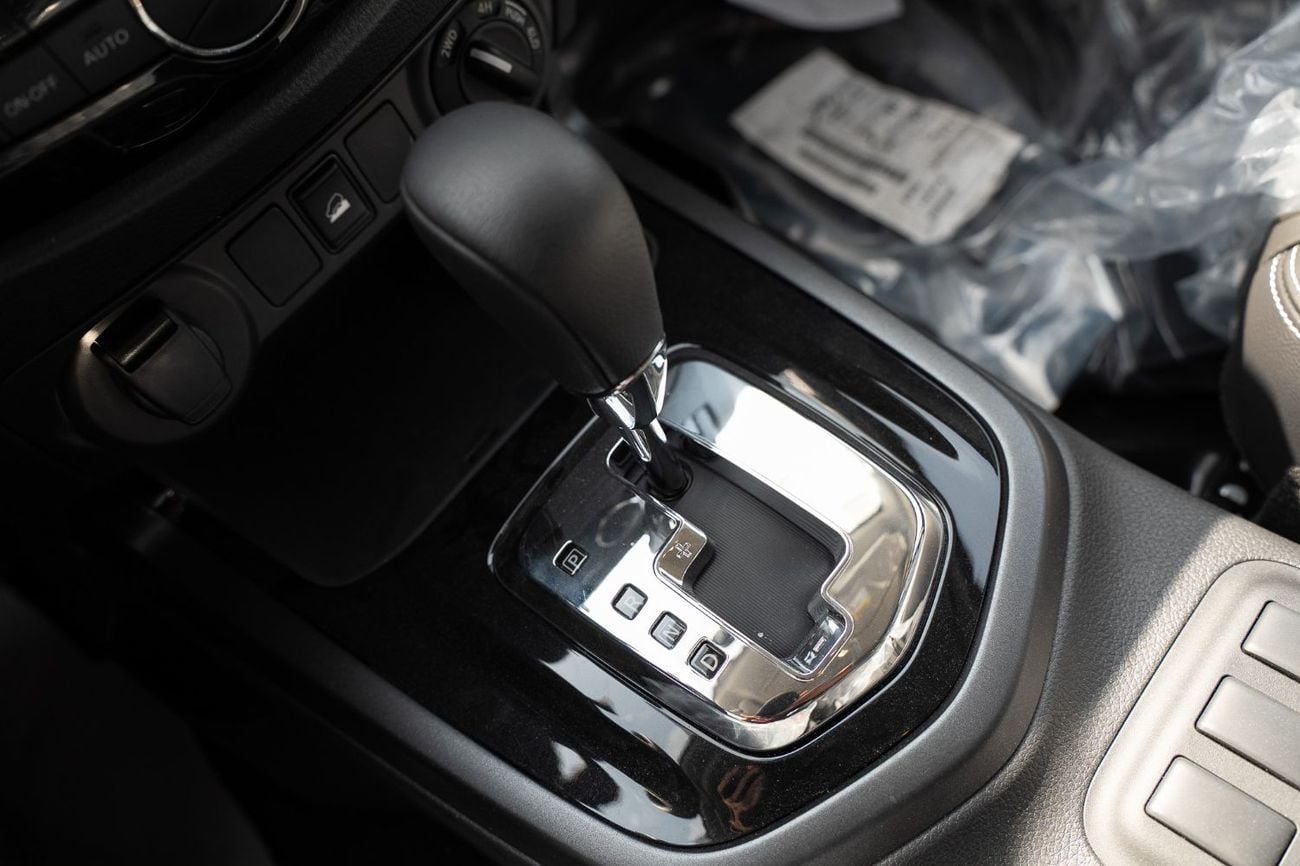 نيسان نافارا PRO-4X Off-Road | 2.5L Diesel 4WD A/T (Only For Export)