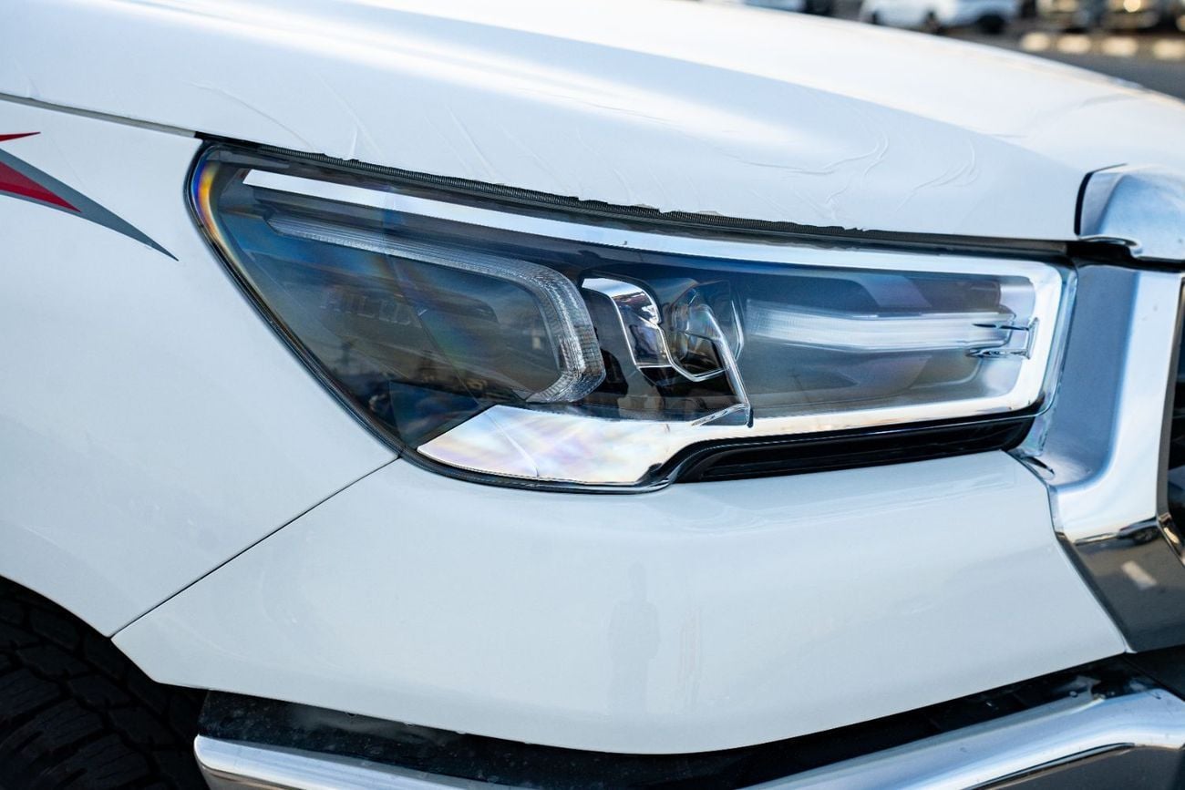 Toyota Hilux 2026 Toyota Hilux D/C  M/T  (2.7L   4WD)