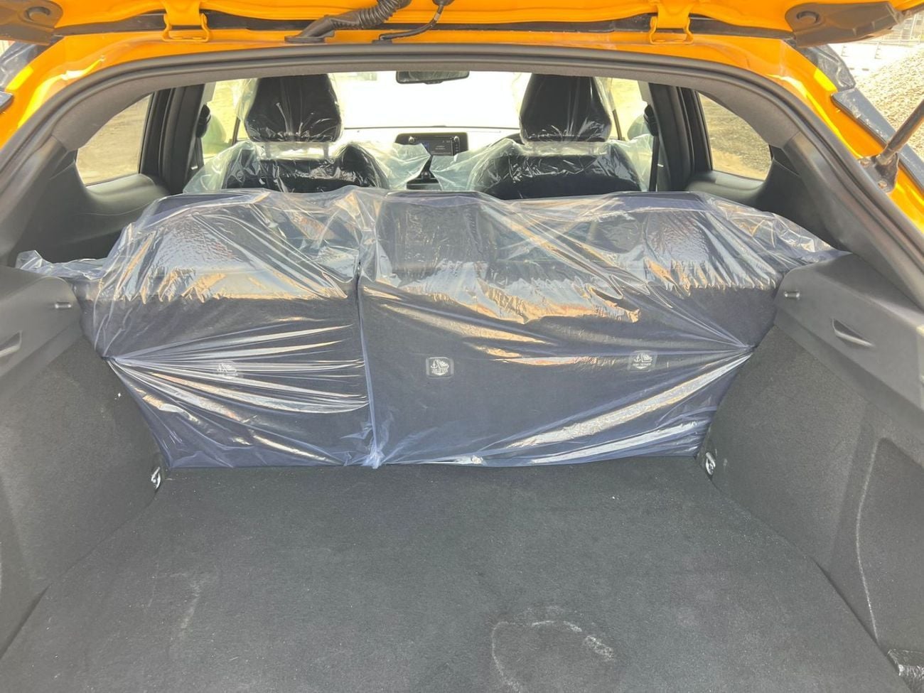تويوتا CHR STD Toyota CHR ,1200 CC ,Right Hand Drive ,2017 Model  ,Yellow Color