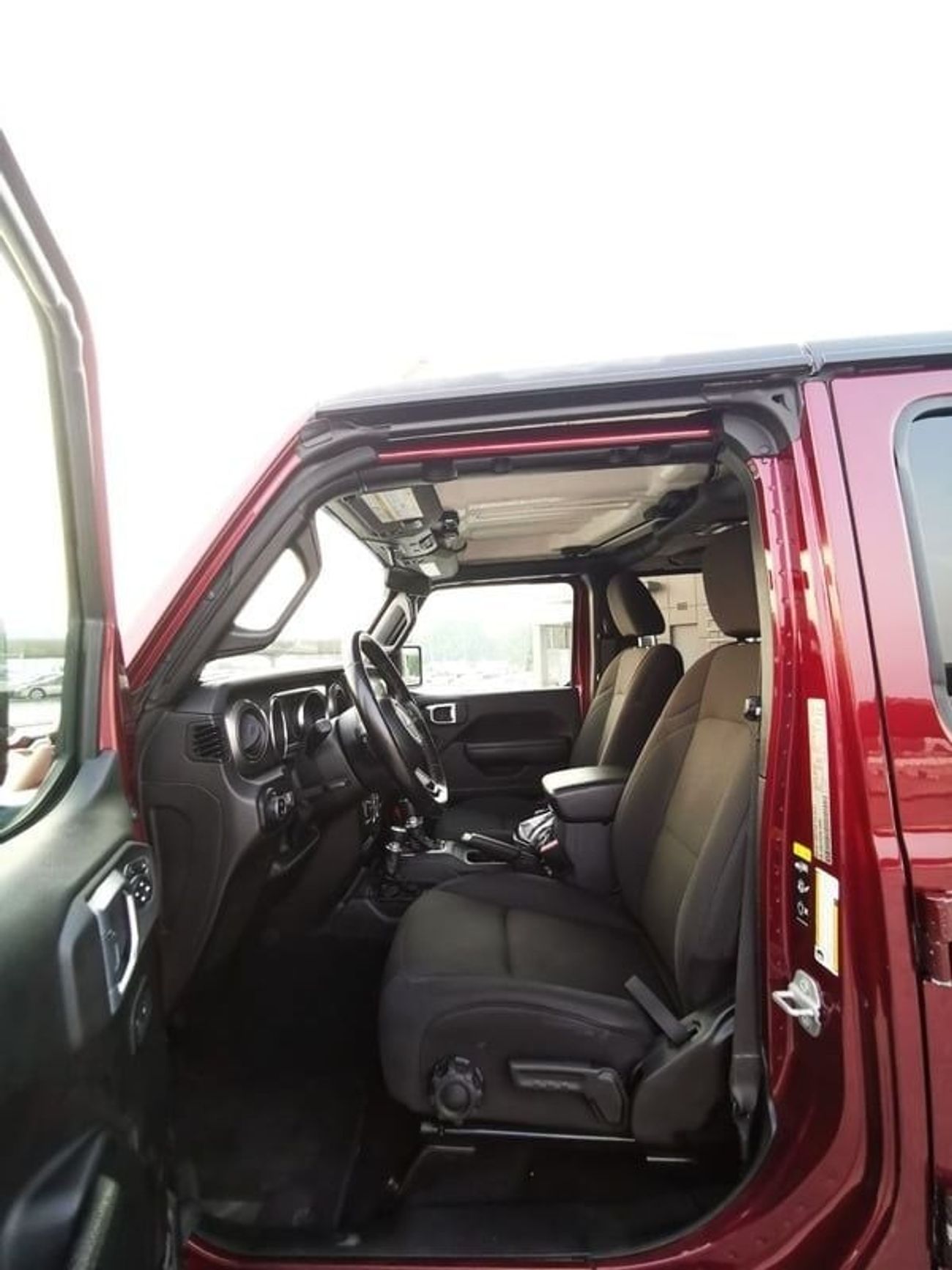 جيب جلادياتور Jeep Gladiator - 2022 - Maroon