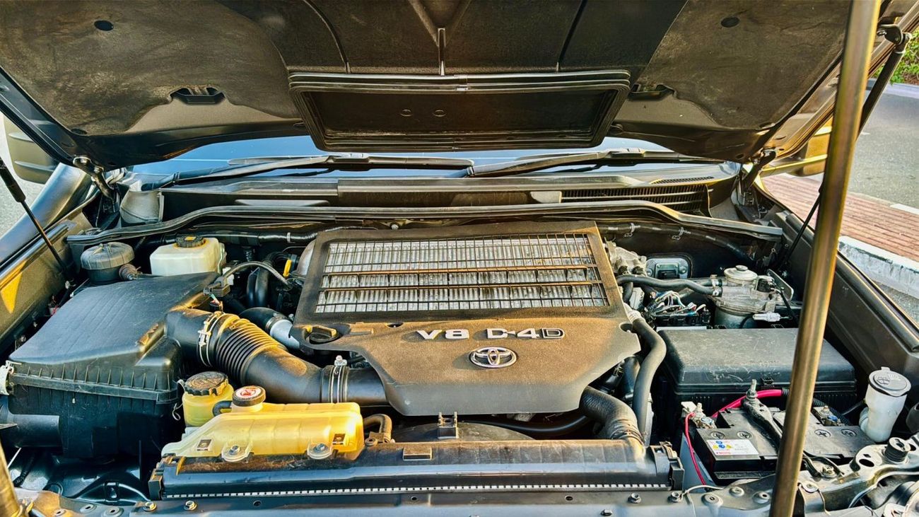 Toyota Land Cruiser HEAVY OFF ROAD MODIFICATION | 2018 | RHD | 4.5L DIESEL ENGINE | (AT) | AWNING CAMPING TENT