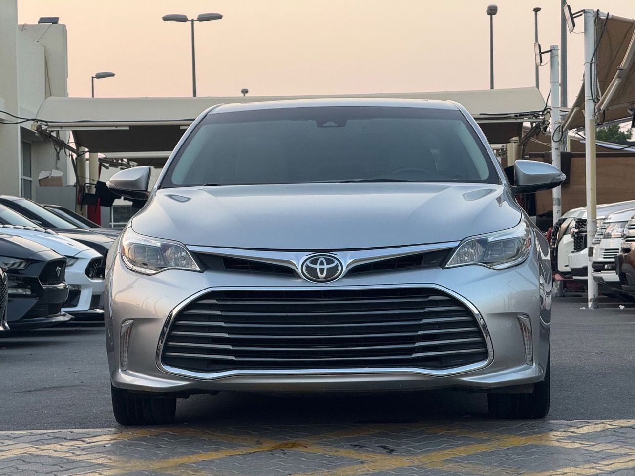 تويوتا افالون