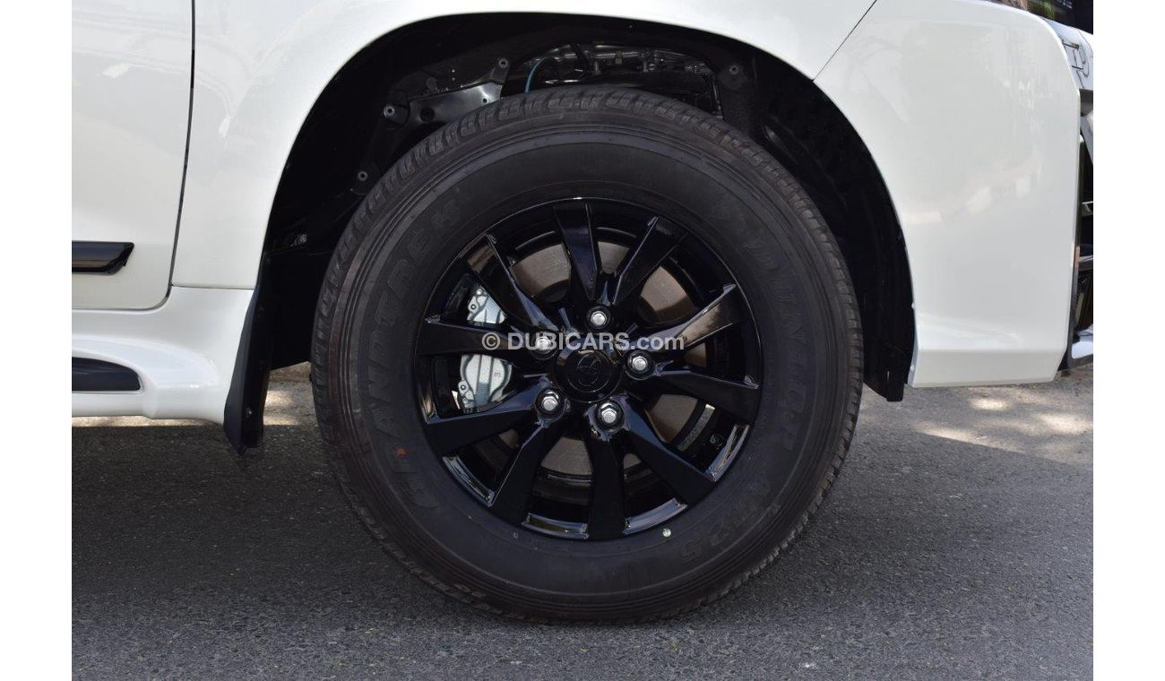 Toyota Land Cruiser 200 VX  V8 5.7L PETROL AUTOMATIC BLACK EDITION