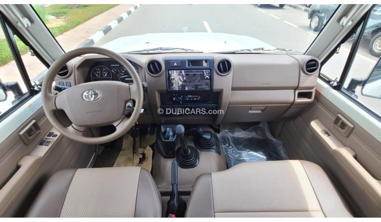 Toyota Land Cruiser 70 TOYOTA LAND CRUISER LC78 HARDTOP 4.2L DIESEL V6 MY 2023 WHITE