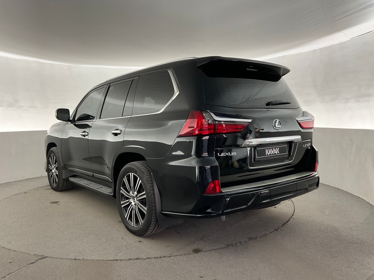 Lexus LX 570 Platinum | Guaranteed Warranty | 0 Down Payment
