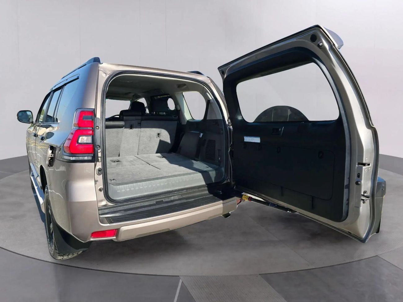 تويوتا برادو 4x4 Diesel Right Hand Drive (Export Only)