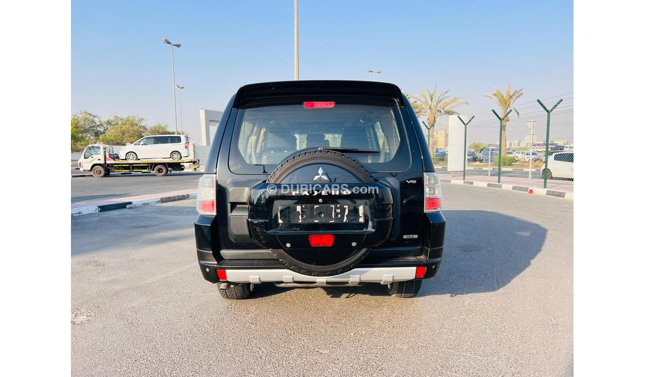 ميتسوبيشي باجيرو 2008 MITSUBISHI PAJERO Gcc  FULL OPTION / EXPORT ONLY