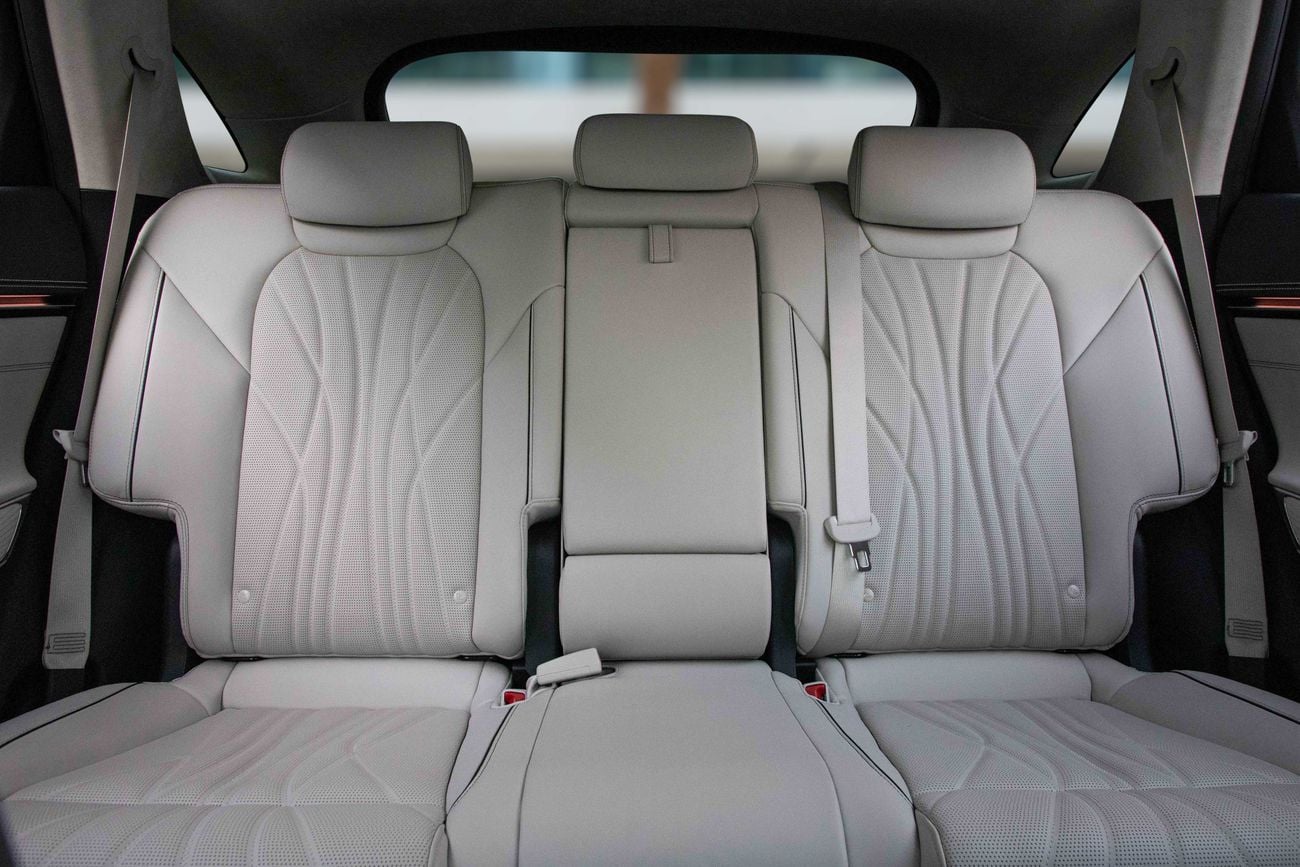 Genesis GV70 GV70 Premium | 4,407 P.M | 0% Downpayment | Perfect Condition!