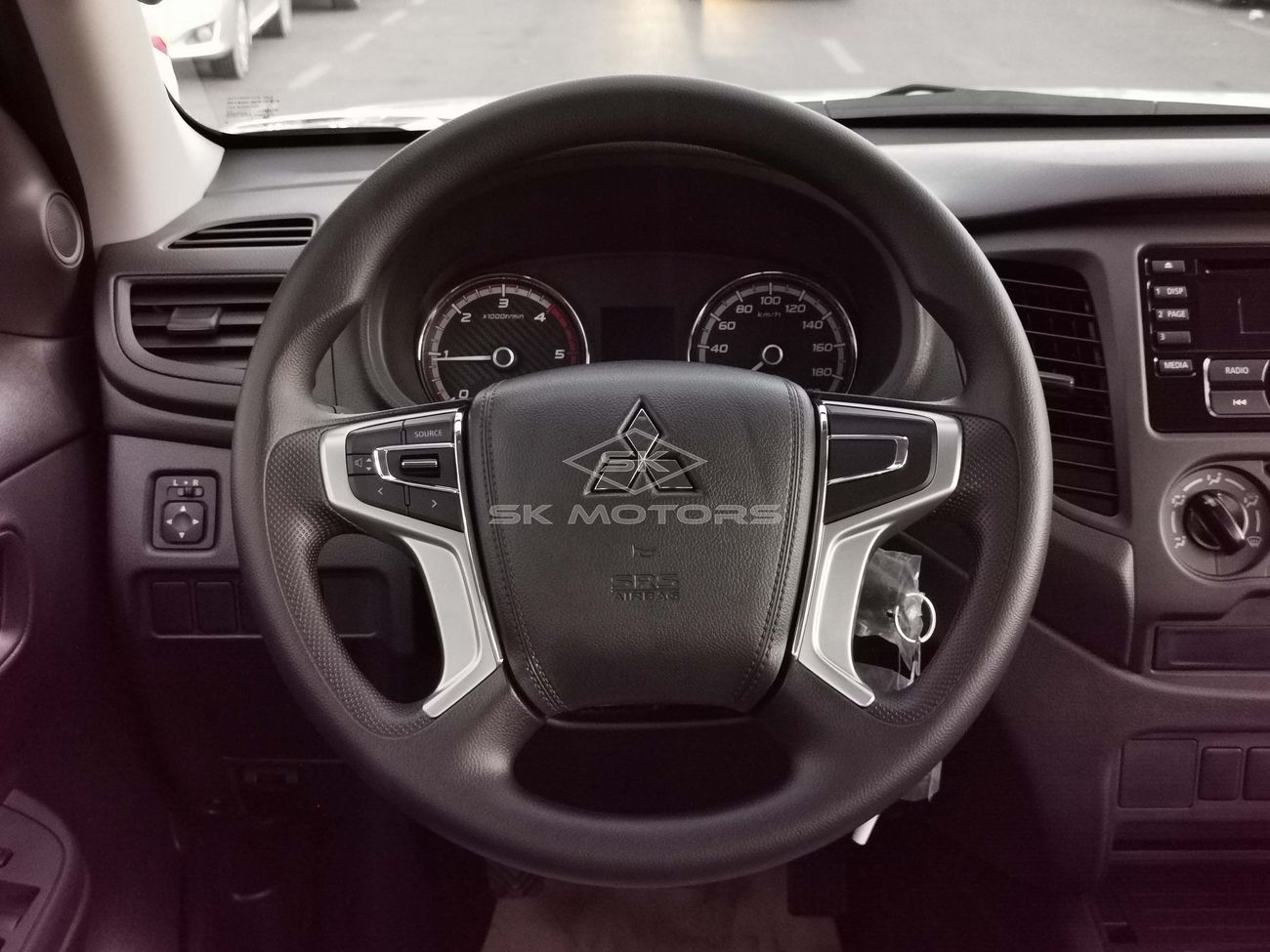 Mitsubishi L200 GLX, 2.4L Diesel, M/T, 4WD, CD Player, Front A/C, (Code # MLP07)