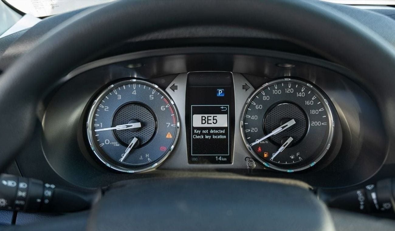 تويوتا هيلوكس 2025 Toyota Hilux 4x4 2.7L petrol AT with cooling seats Full option GCC Specs (Export Price)