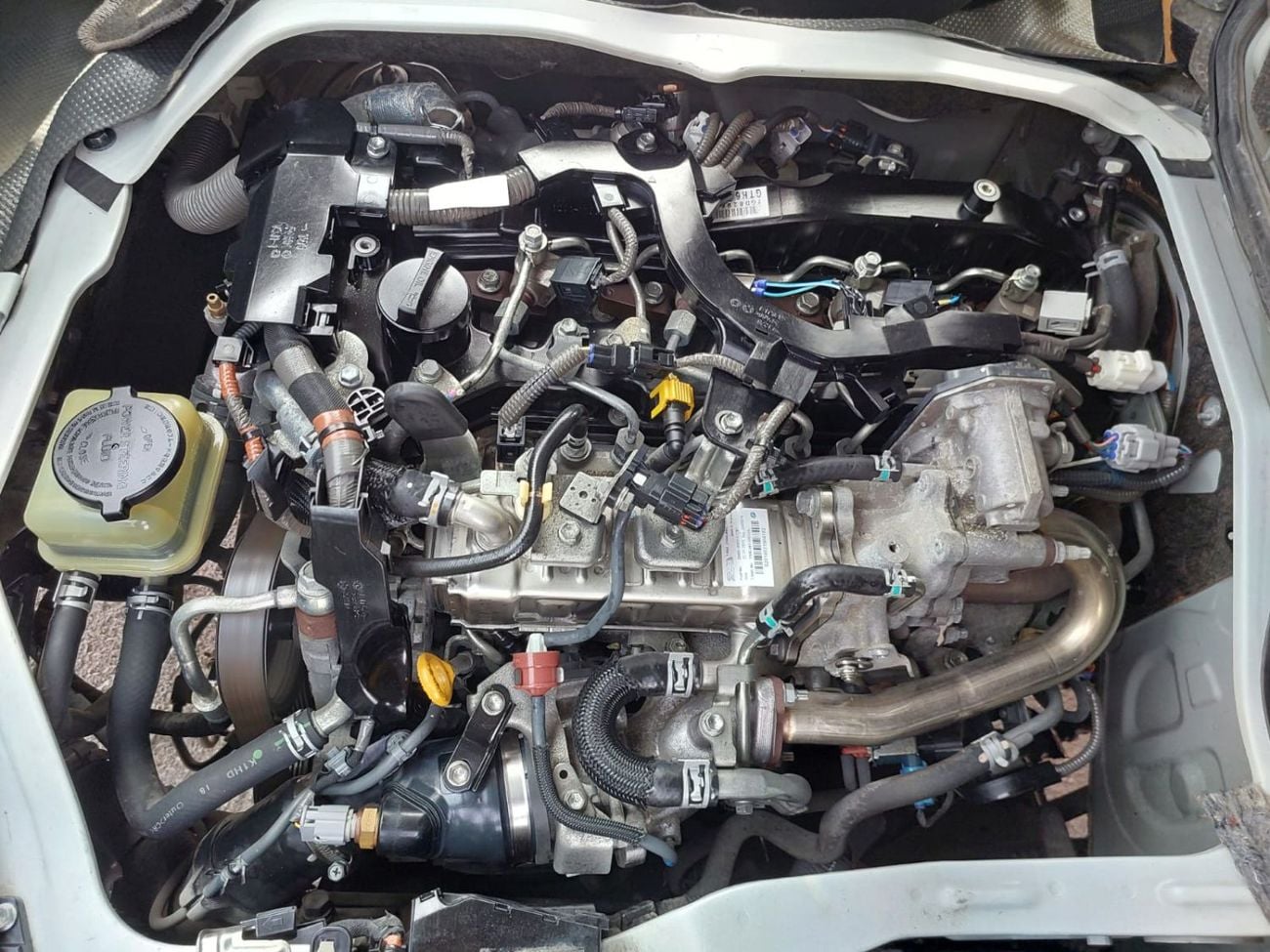 تويوتا هاياس (RAMADAN OFFER) TOYOTA HIACE VAN RHD 2018 MODEL 2.8 L DIESEL AUTOMATIC(PM08223)