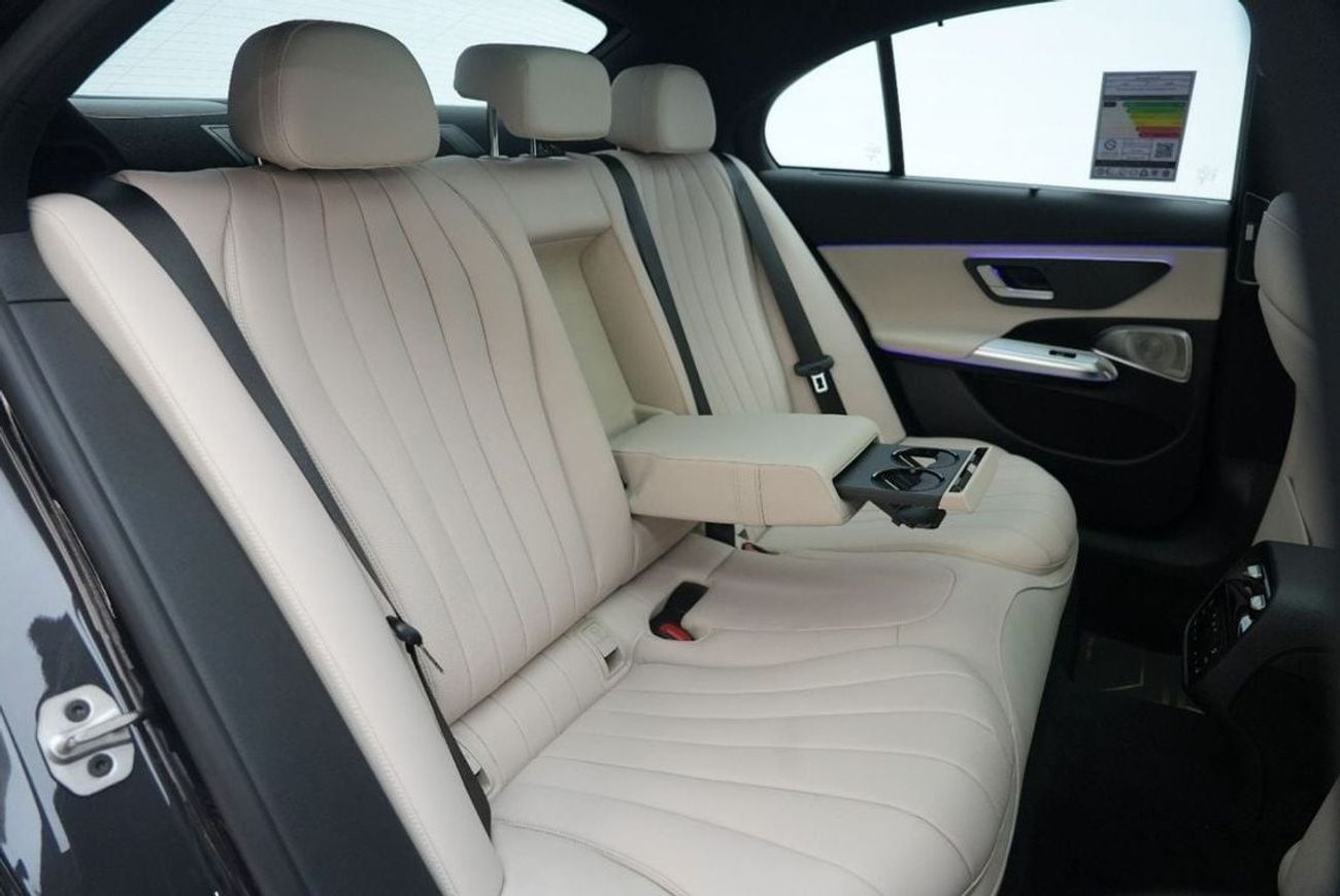 مرسيدس بنز E300 Mercedes-Benz E 300 | 2025 GCC 0km | Agency Warranty | AMG Package | DIGITAL LIGHT