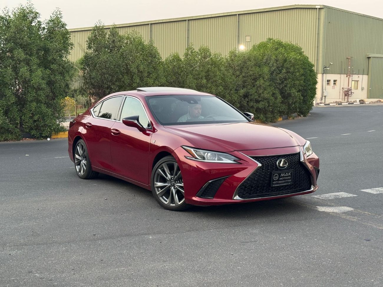 لكزس ES 350 F-SPORT / V6 3.5L / RADAR / ROAD ASSIST / WIRELESS CHARGER / DRIVE MODES S, S+