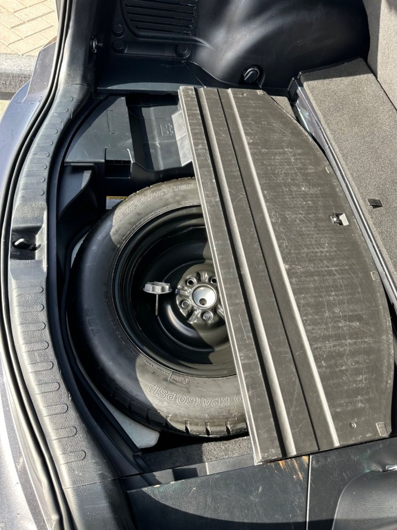 تويوتا راف ٤ XLE 2.5L Hybrid XLE Sunroof, Full Option