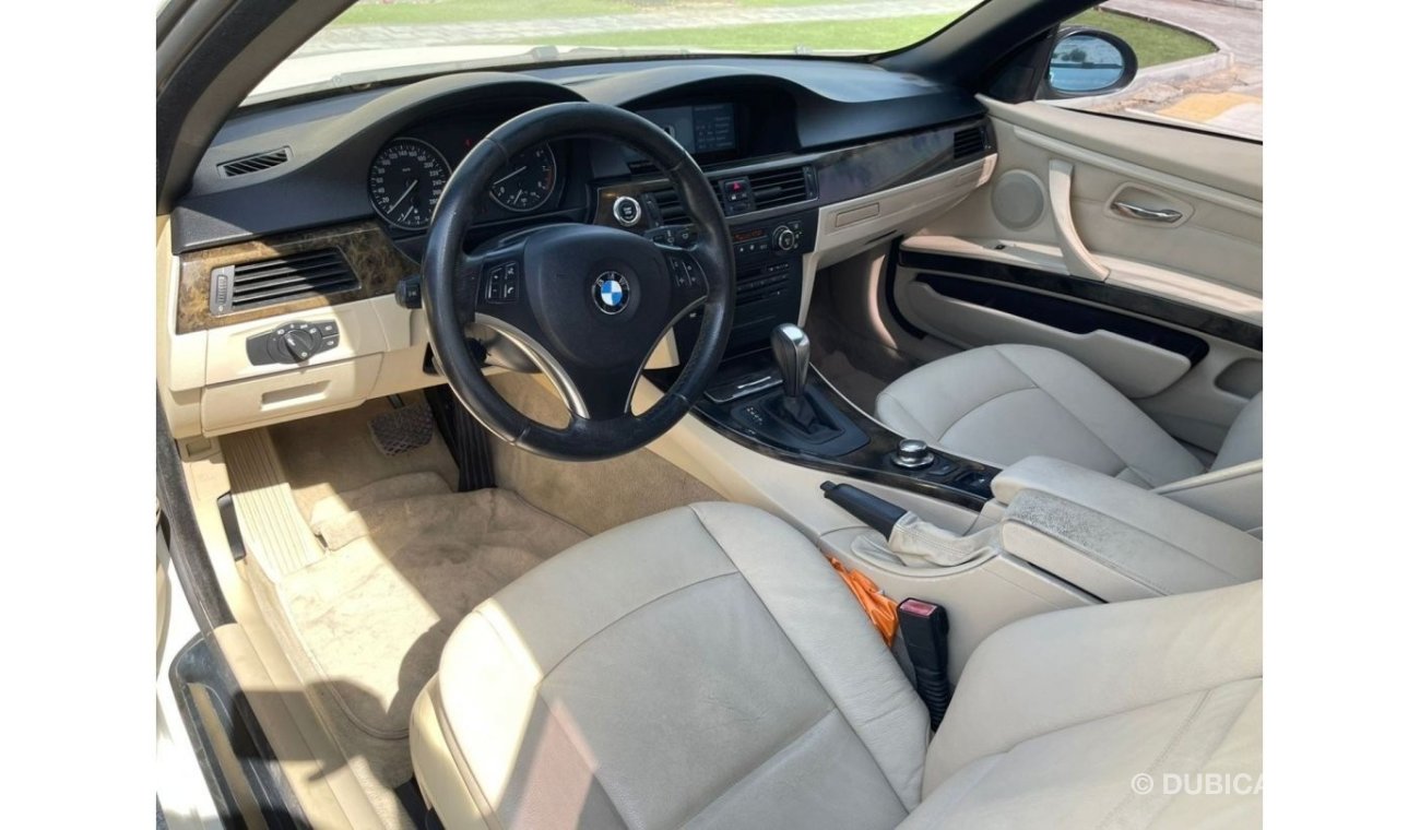 بي أم دبليو 330 BMW 330i || GCC || Hard Top Convertible || Very Well Maintained