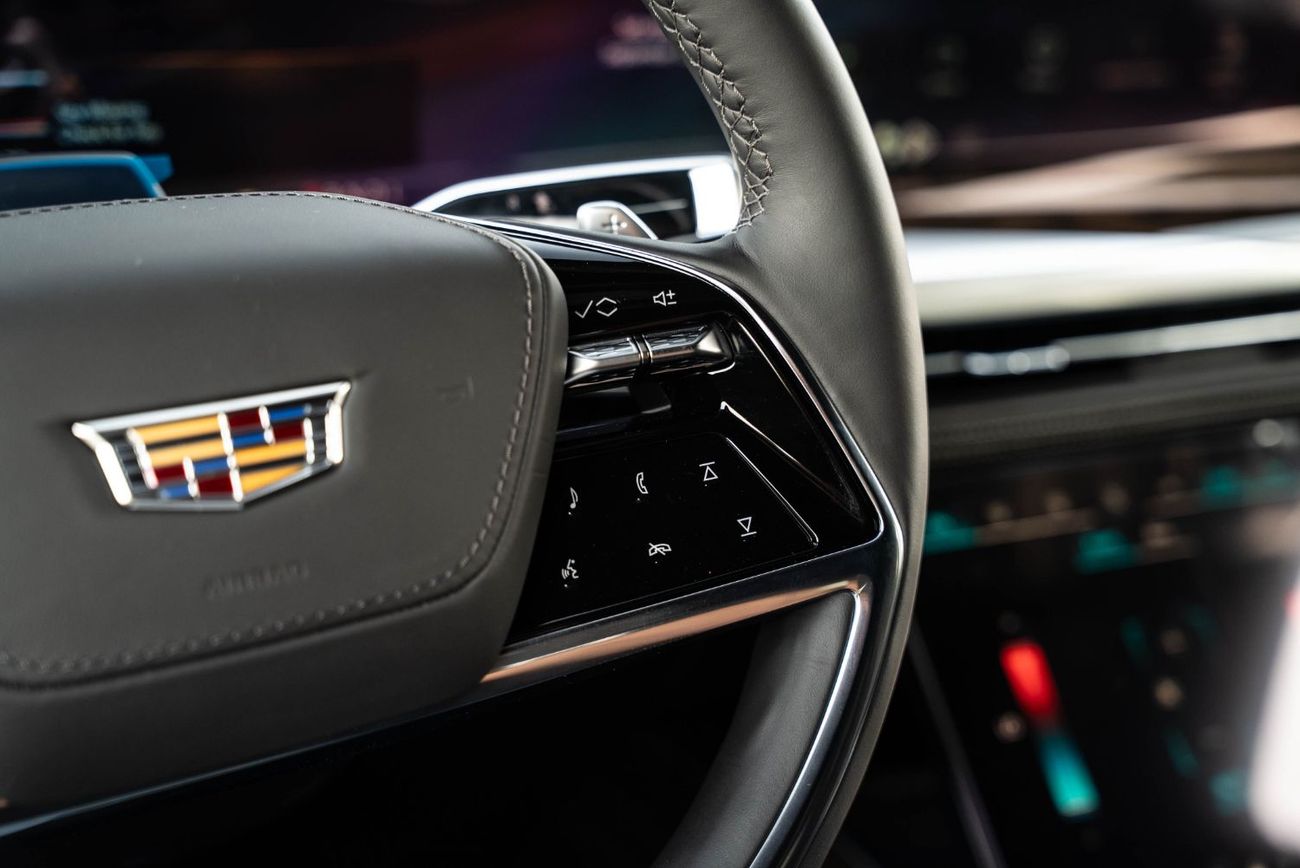 Cadillac Escalade Sport Platinum 6.2L 4WD Sport Platinum Executive 2025 Brand New American Specs 6.2L V8