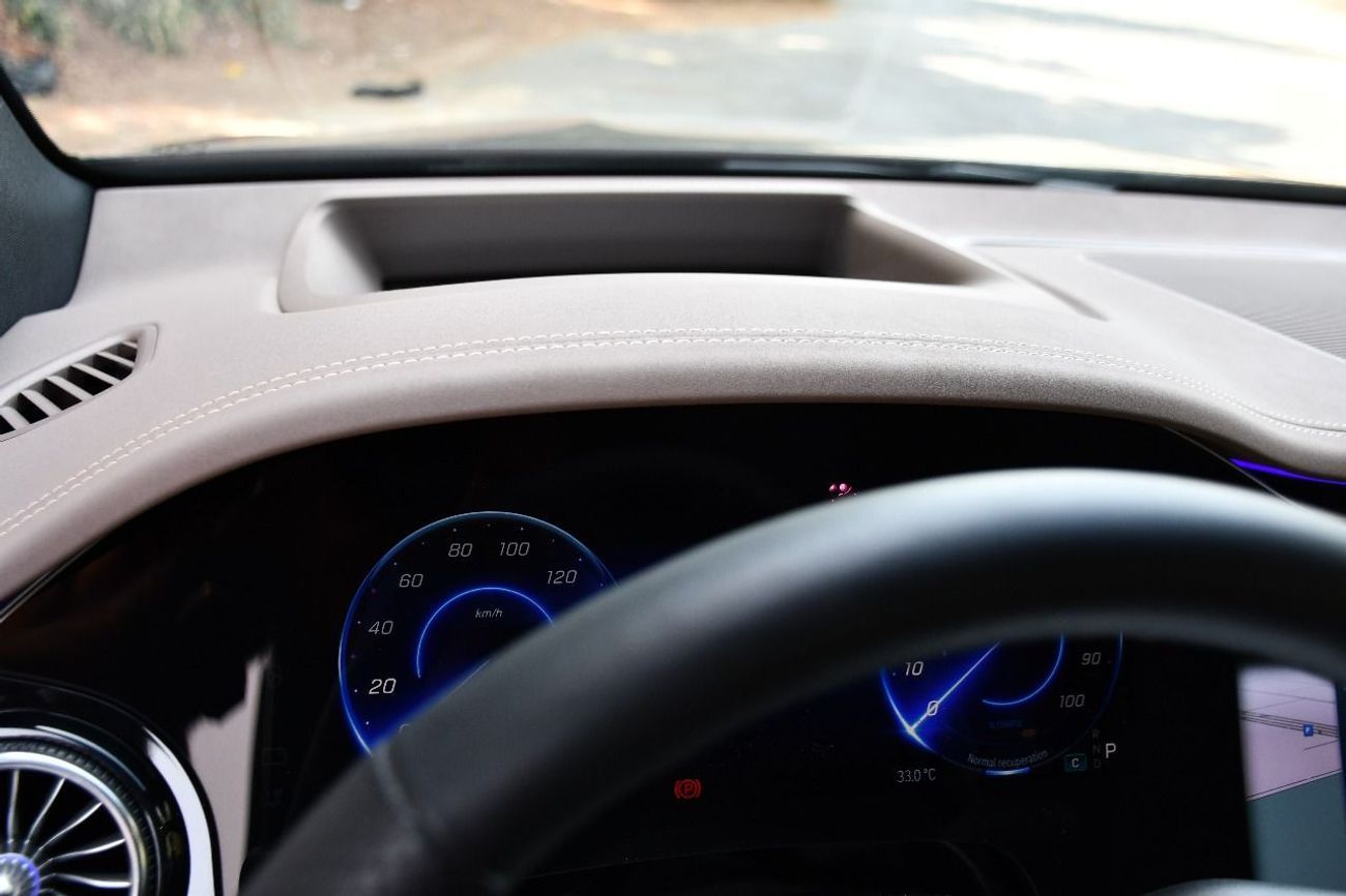 Mercedes-Benz EQE 500 MERCEDES BENZ EQE 500 2023 LOW KM GCC