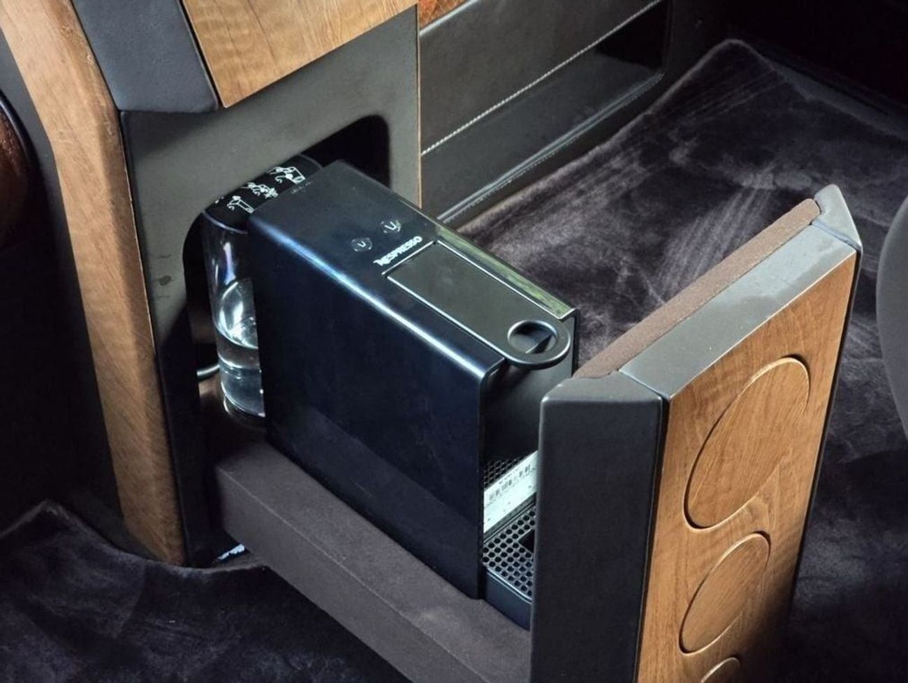 مرسيدس بنز V 250 Std 2.1L