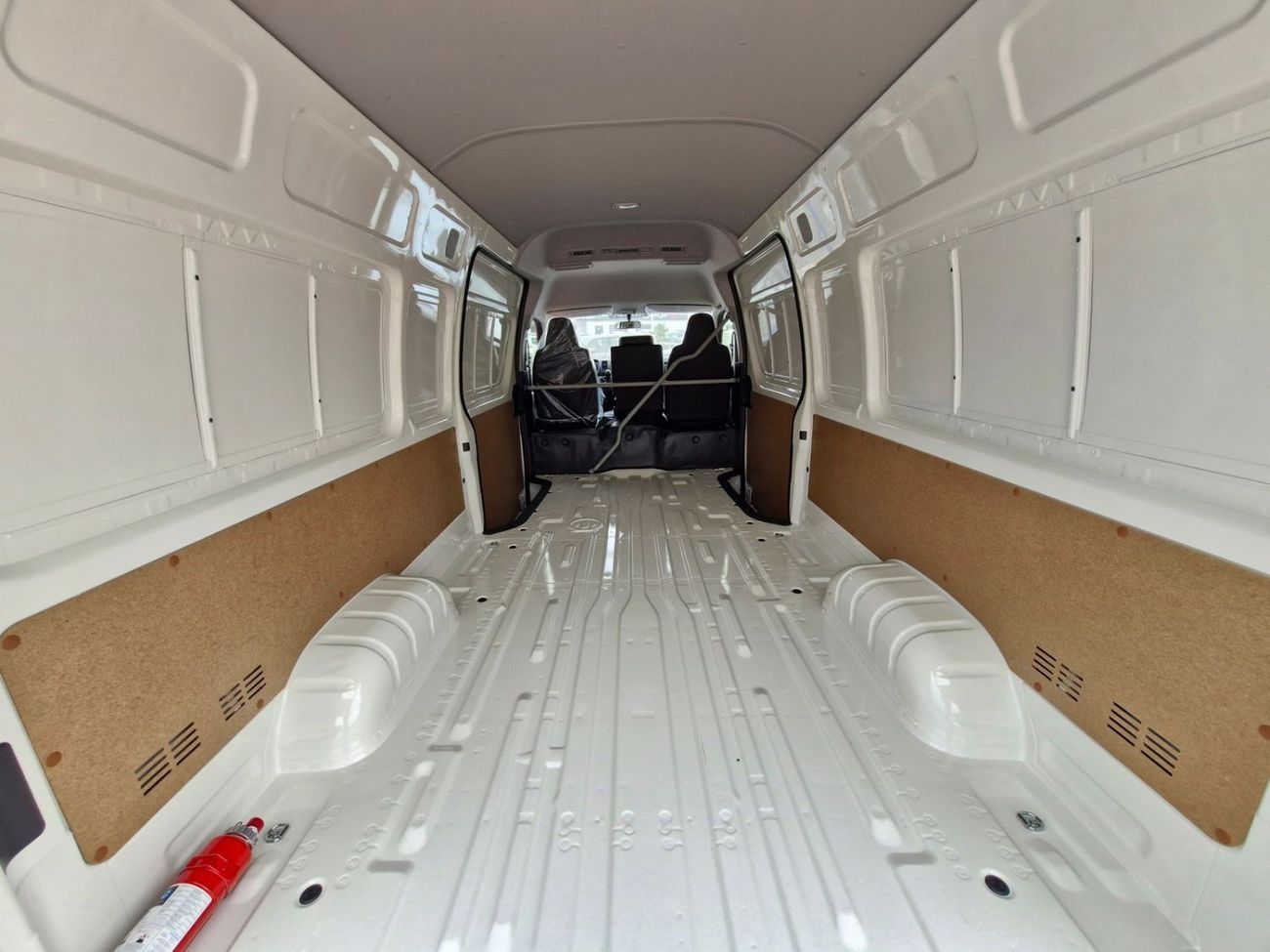 Toyota Hiace 2025 TOYOTA HIACE HIGH ROOF M/T 2.7L PETROL PANEL VAN BRAND NEW 0KM