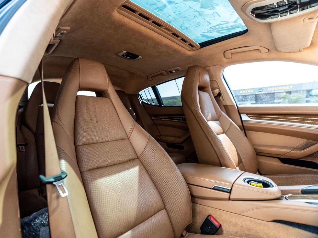 Porsche Panamera Turbo 4.8L (493 HP)