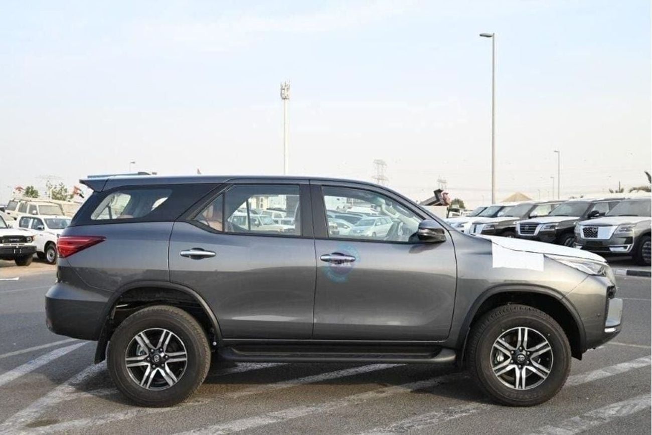 تويوتا فورتونر GXR 2.4L Diesel 4WD 7 Seater Automatic