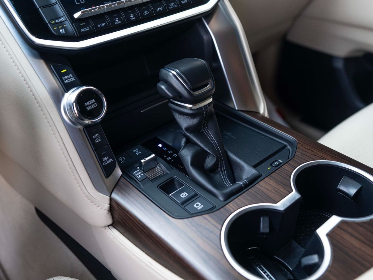 Toyota Land Cruiser GXR 3.5L