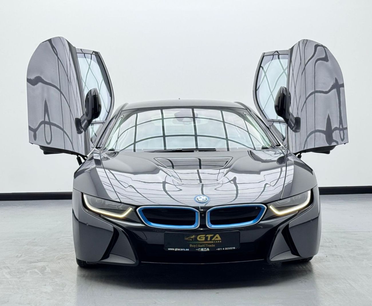 BMW i8 Plug-In Hybrid 1.5L 2015 BMW i8 eDrive, BMW Service History, Excellent Condition, Low Km, GCC