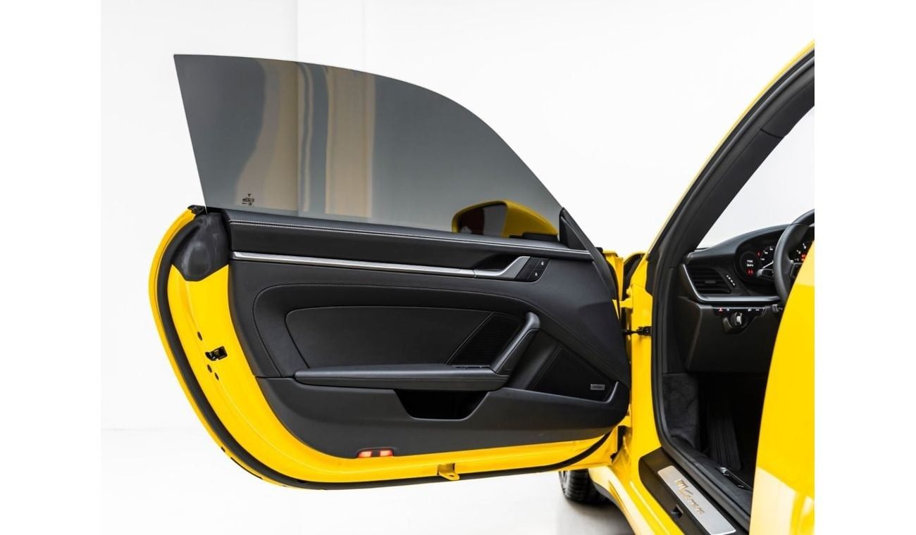 Porsche 911 Carrera 3.0L (380 HP) Coupe