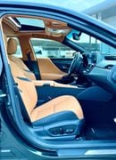Lexus ES300h ES 300h - GCC Specs - Brand