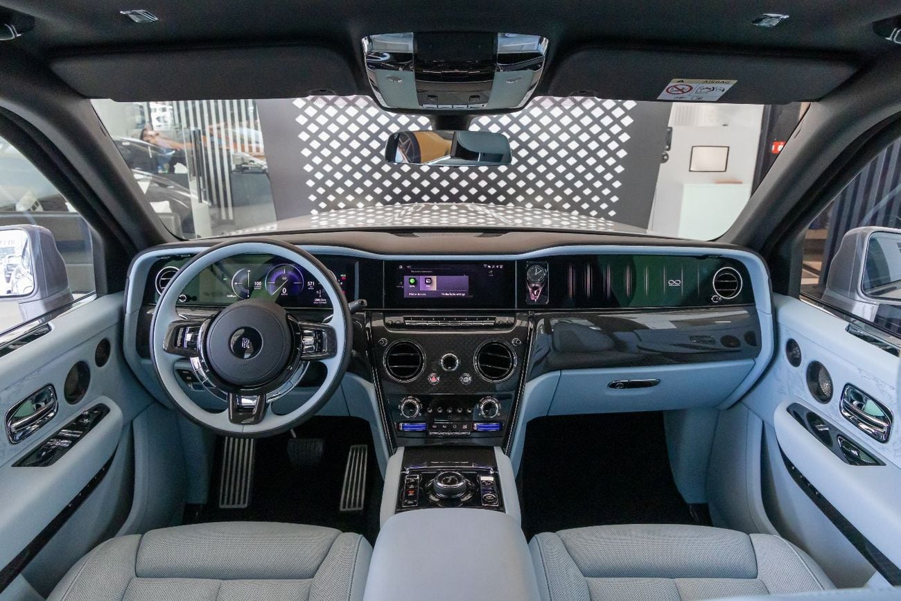 Rolls Royce Cullinan ROLLS-ROYCE CULLINAN | BLACK BADGE | EUROPEAN SPECS | FULL OPTION | BESPOKE SOUND SYSTEM | DEALER WA