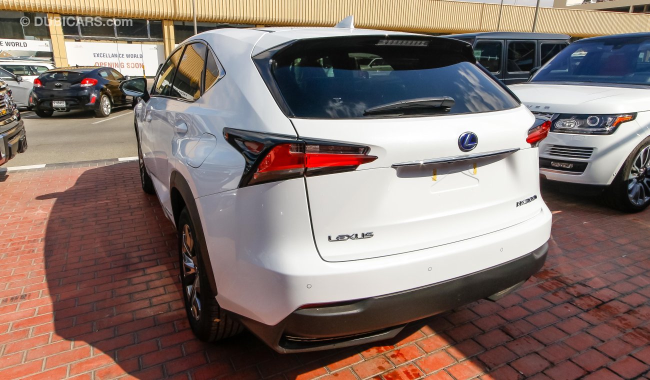 Lexus NX300 h