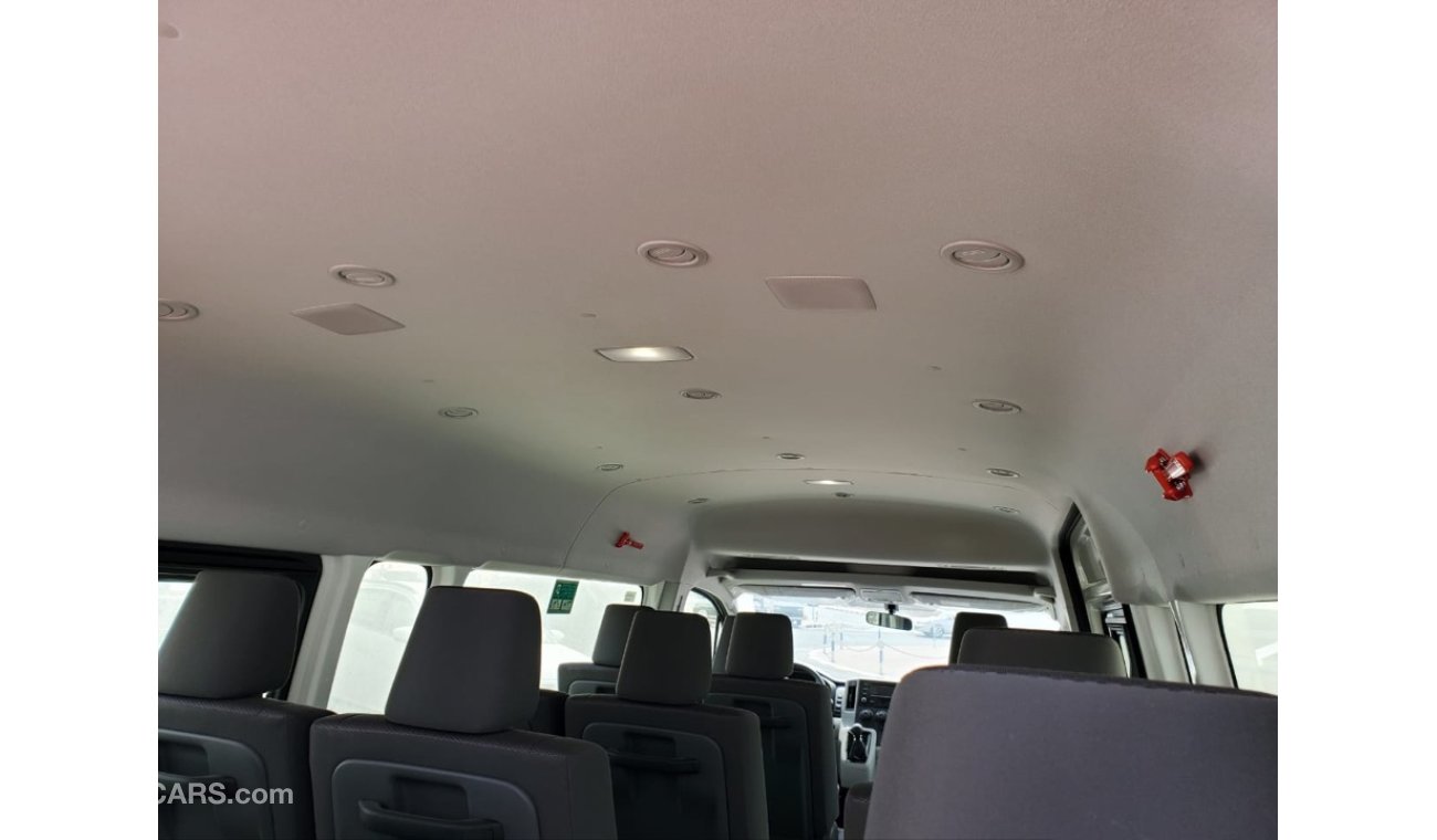 Toyota Hiace 2022 DSL 2.8L  14 SEATS MID OPTIONS FOR EXPORT