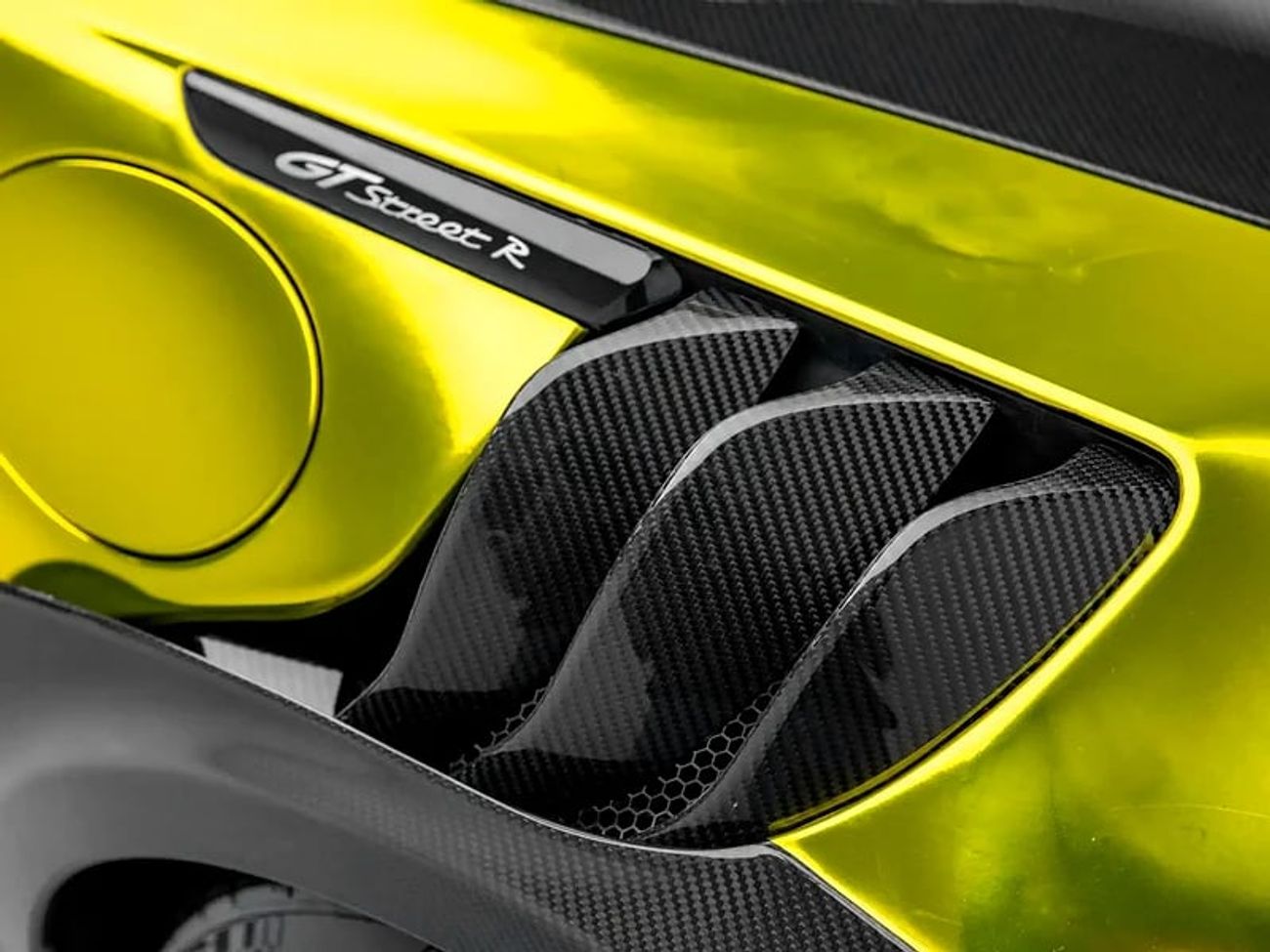 Porsche 911 Turbo S 3.8L (645 HP) Coupe Turbo S 3.8L