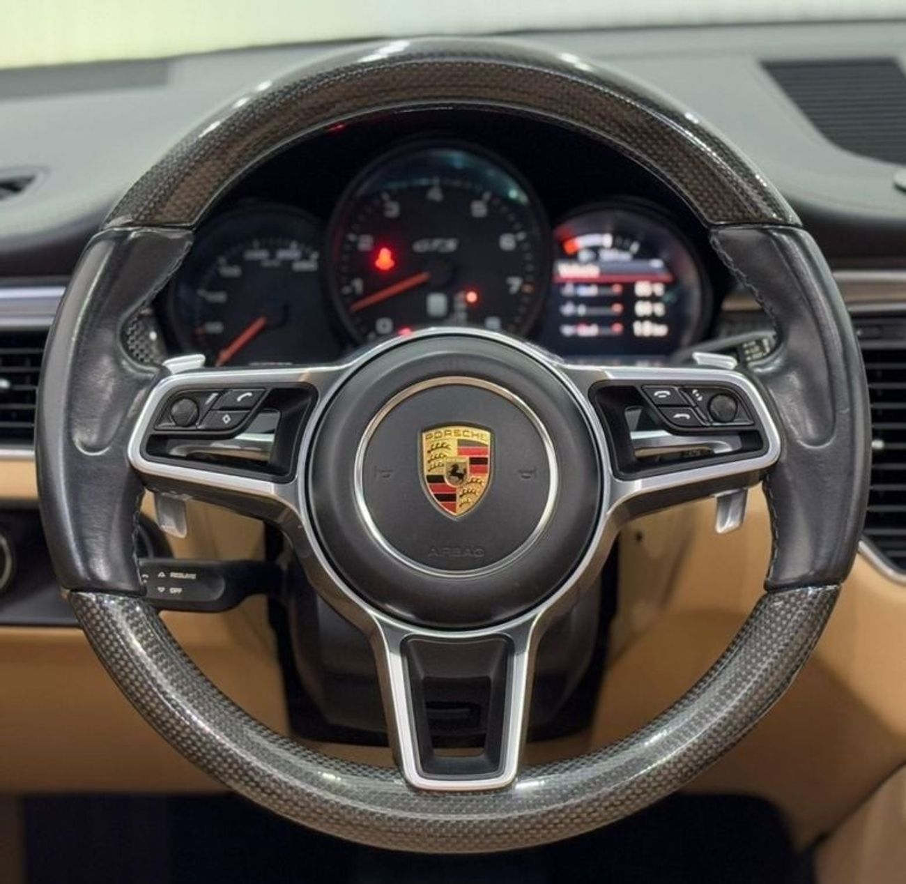 Porsche Macan GTS 2018 Porsche Macan GTS, Warranty, Service History, Excellent Condition, GCC