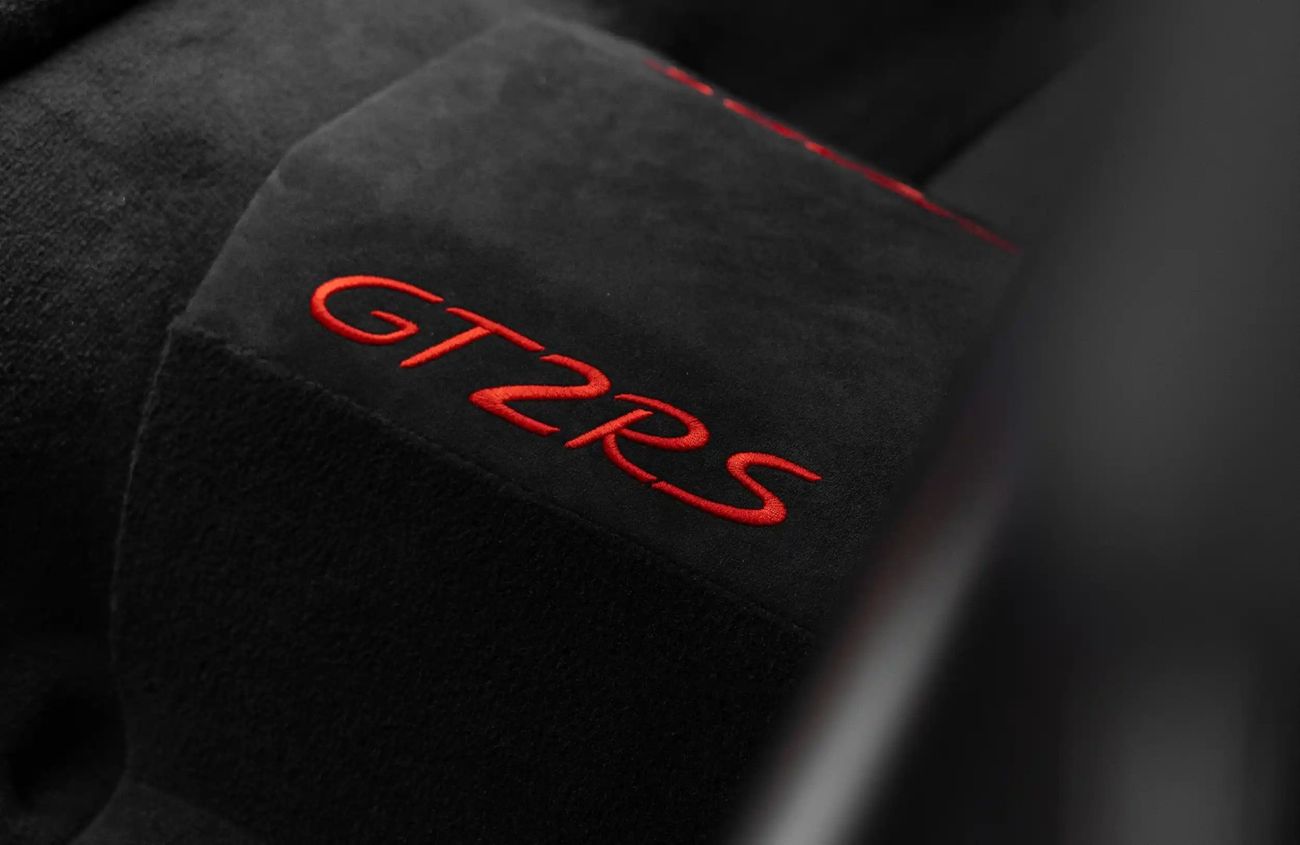 بورش 911 3.8L F6 Twin-Turbocharged Engine