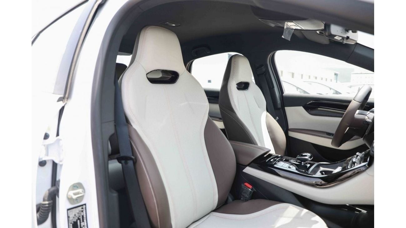 بي واي دي كين بلاس 2024 BYD Qin Plus DM-i Honor Lead 1.5 plug-in Hybrid - رمادي من الداخل بني | للتصدير فقط