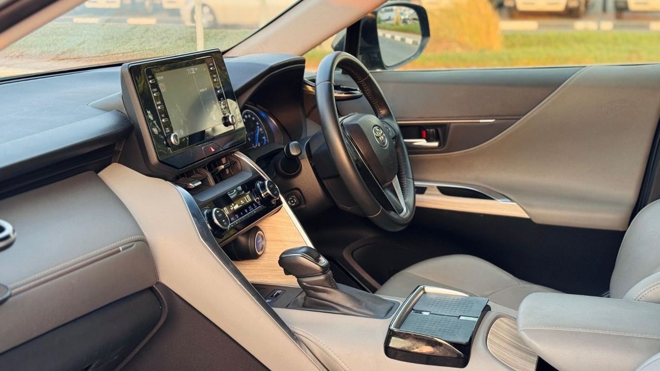 Toyota Harrier PREMIUM CONDITION  | 2021 | 2.5L HYBRID ENGINE | RHD | AT | ELECTRIC SEAT | PUSH START ENGINE | REAR