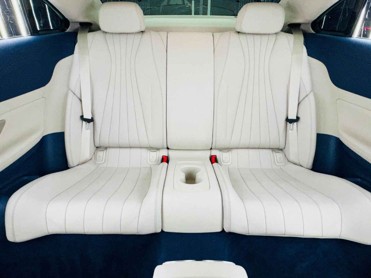 مرسيدس بنز E 200 كوبيه AMG 2022 Mercedes Benz E300, 2026 Mercedes Warranty + Service Pack, Excellent Condition, GCC