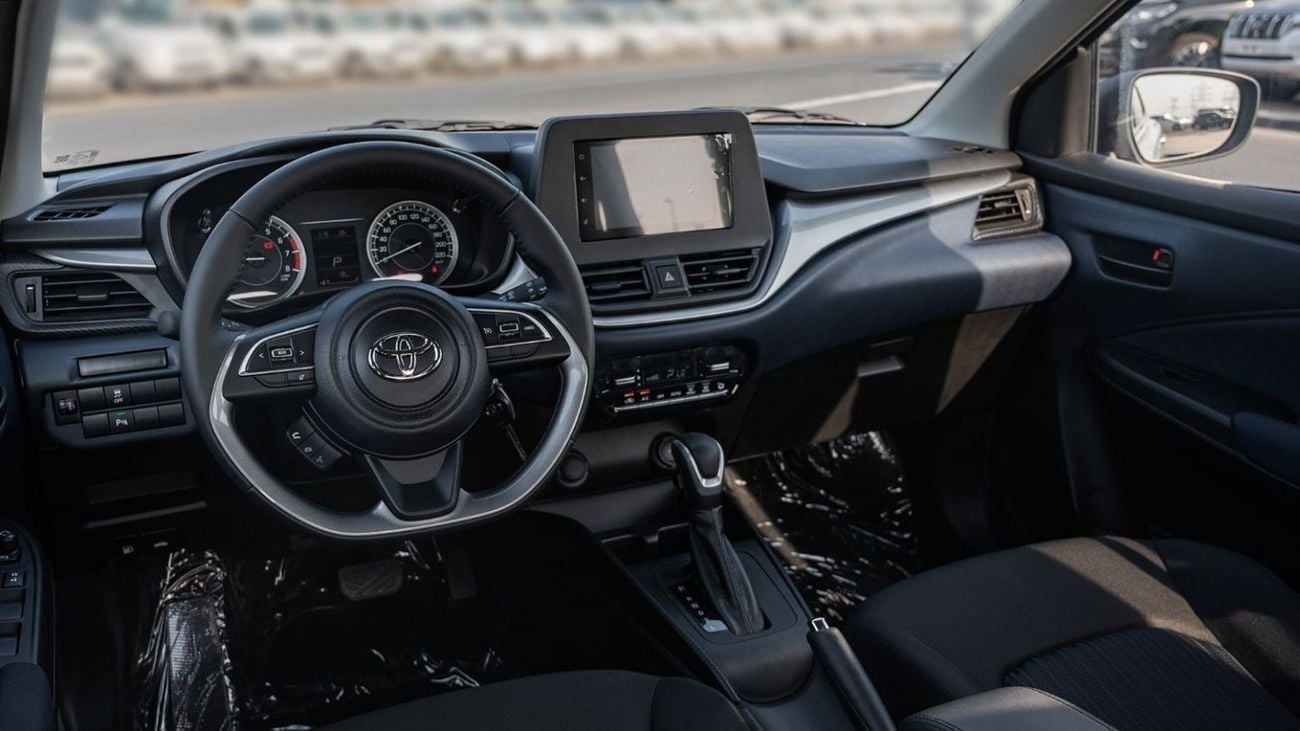 Toyota Starlet (LHD) TOYOTA STARLET 1.5P AT MY2025 – BLACK