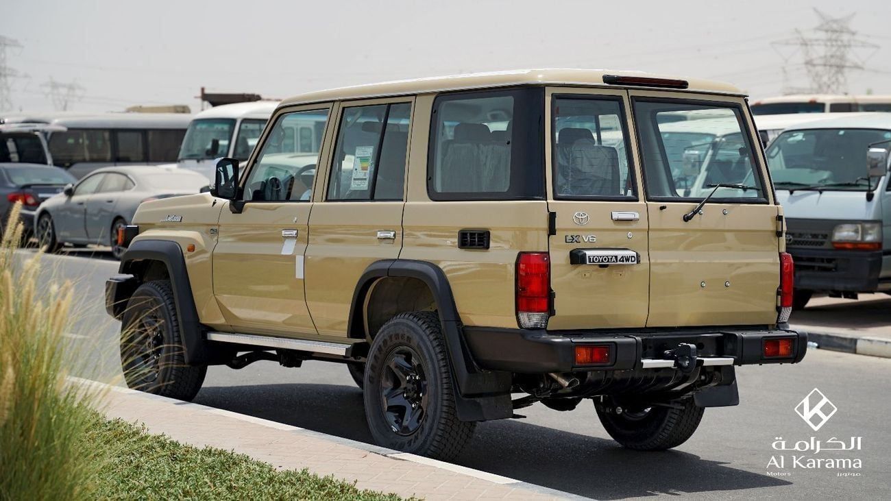 Toyota Land Cruiser 70 Toyota Land Cruiser  76 Hardtop | LX | 4.0L V6 | Air Compressor | Alloy Wheels | DIff Lock | Rear Ca