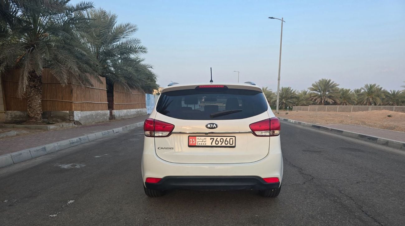 كيا كارينس EX Deluxe 2.0L