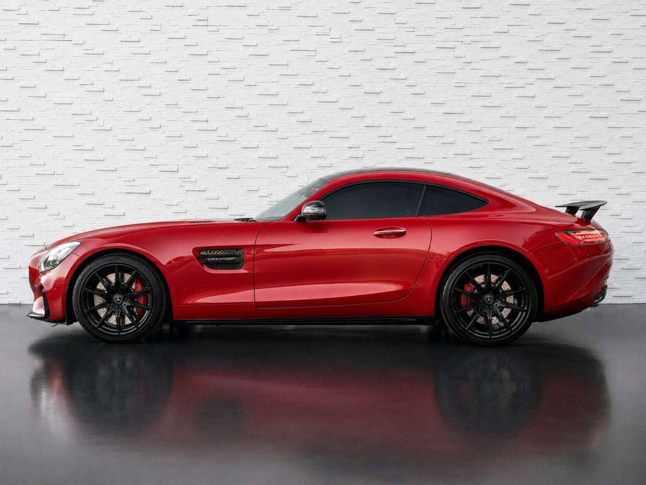 Mercedes Benz AMG GT 63-S