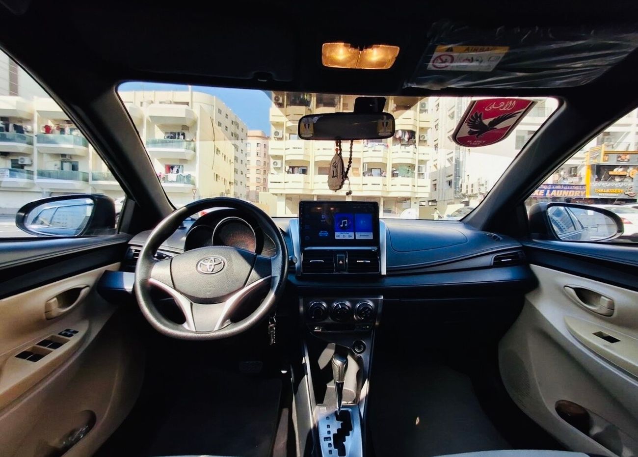 تويوتا يارس Toyota Yaris 2016 GCC free accident perfect conditions and additional accessories smart screen GPS b