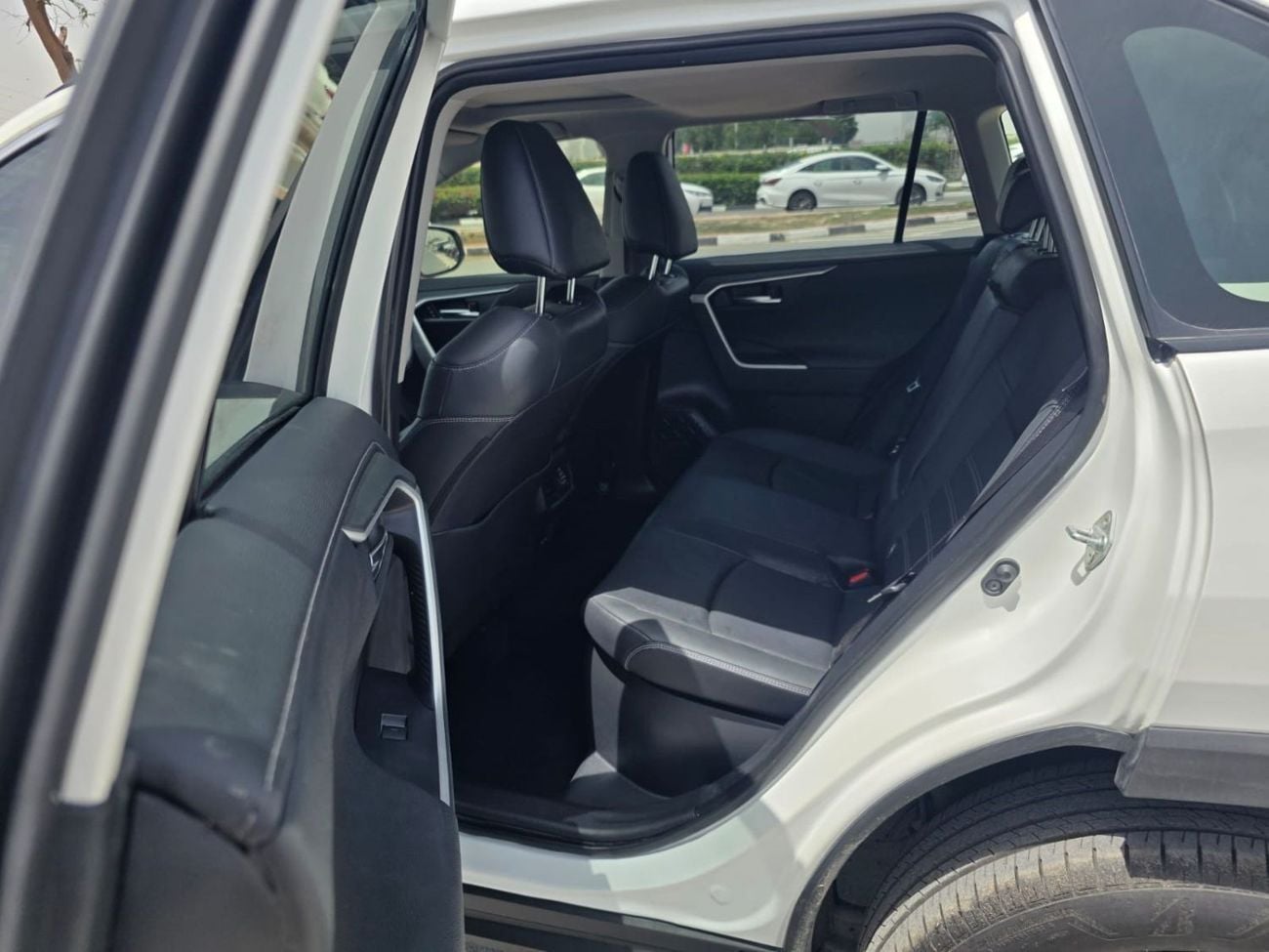 Toyota RAV4 2025 | 2.5L HYBRID ENGINE | AT | RHD | SUNROOF | PUSH START ENGINE | 360 VIEW CAMERA