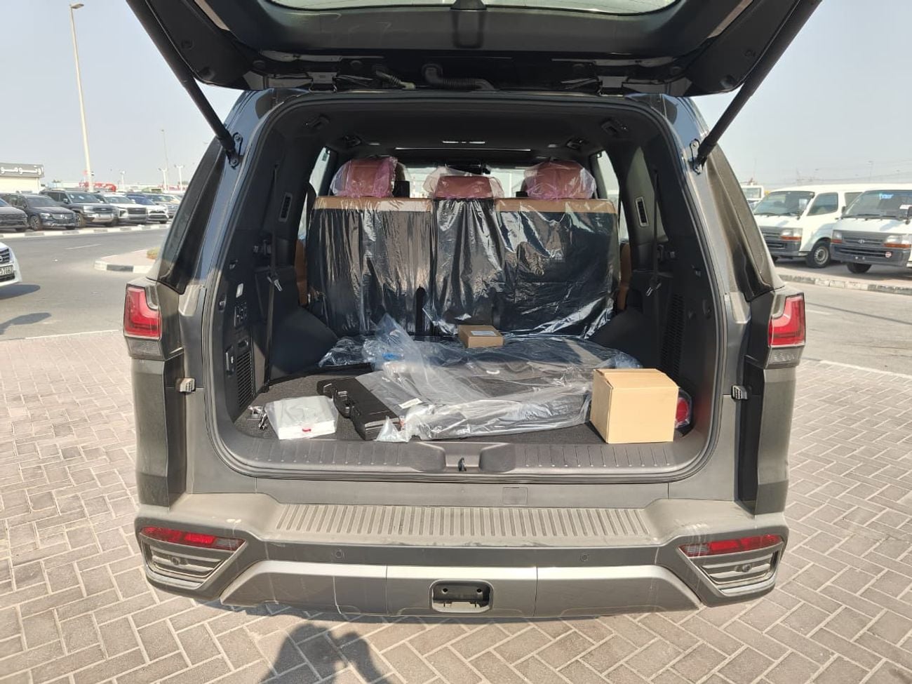 لكزس LX 600 2026 Lexus LX600 Signature (7-Seater) 3.5L V6 Twin-Turbo Petrol A/T 4WD Export Only