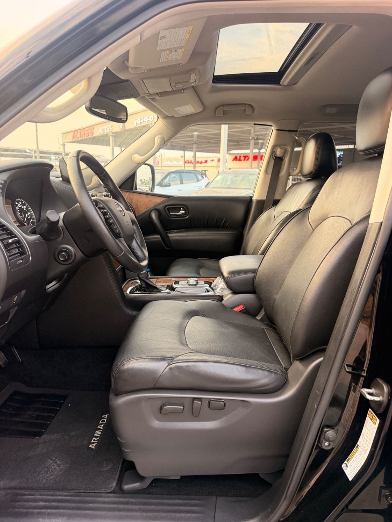 Nissan Armada SL full option Sunroof, 360 cameras 2022
