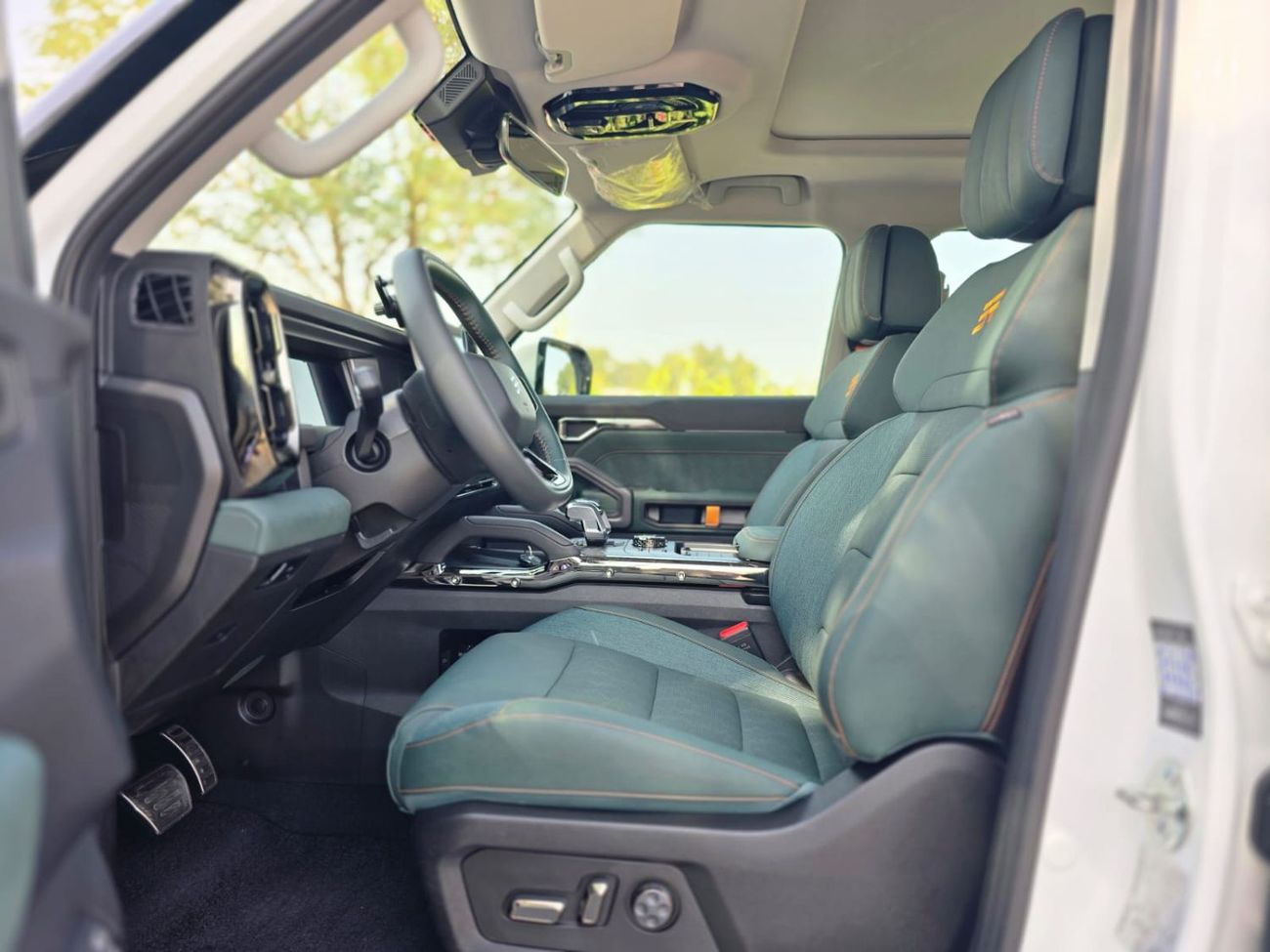 Jetour T2 i-DM 2025 GCC ELITE CARS 10 YEARS AGENCY WARRANTY & SERVICE CONTRACT IN MINT CONDITION